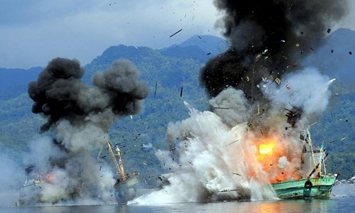 Indonesia phá hủy hai tàu cá Thái Lan