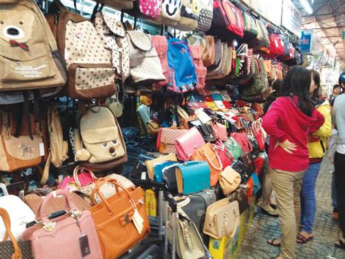 Phải quyết liệt với hàng giả