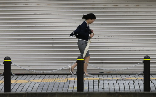 Ba quan chức quân sự Mỹ bị bão cuốn