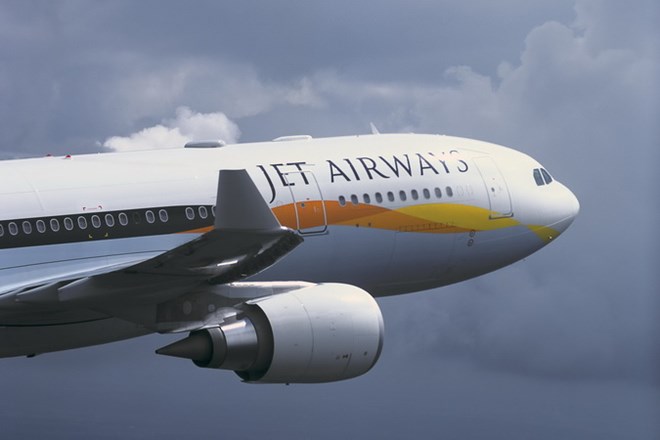 Máy bay chao đảo dữ dội khi đi qua vùng nhiễu động trên biển