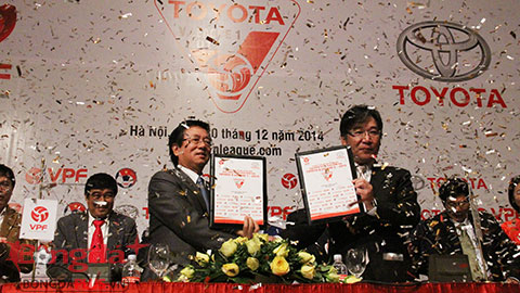 Toyota là nhà tài trợ chính V-League 2015
