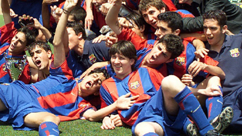 Barca chính thức bị cấm chuyển nhượng 12 tháng