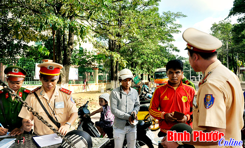 Mức xử phạt đối với một số vi phạm giao th&ocirc;ng thường gặp