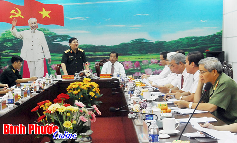 Thượng tướng Ng&ocirc; Xu&acirc;n Lịch thăm v&agrave; l&agrave;m việc tại B&igrave;nh Phước