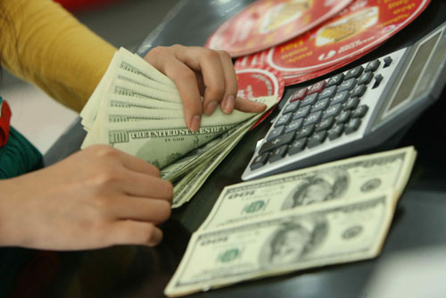 Vì sao giá USD liên tục tăng ?