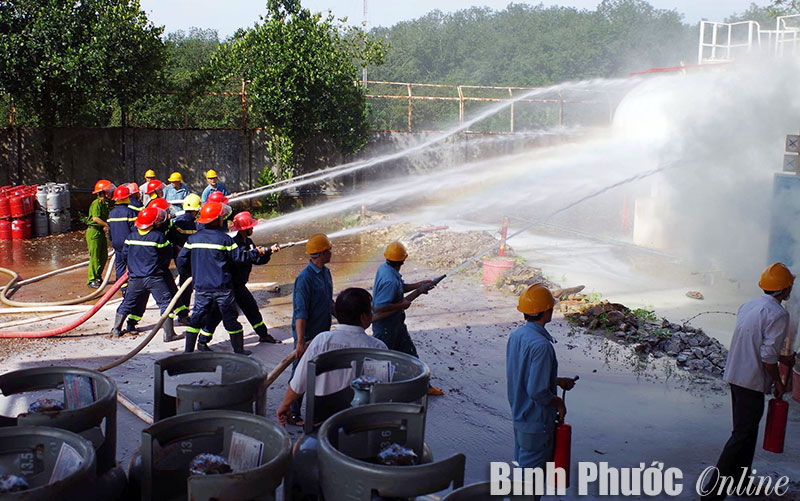 Tập huấn ph&ograve;ng ch&aacute;y, chữa ch&aacute;y