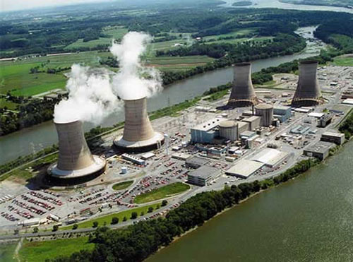 Máy bay bí ẩn lượn lờ trên nhà máy hạt nhân Pháp