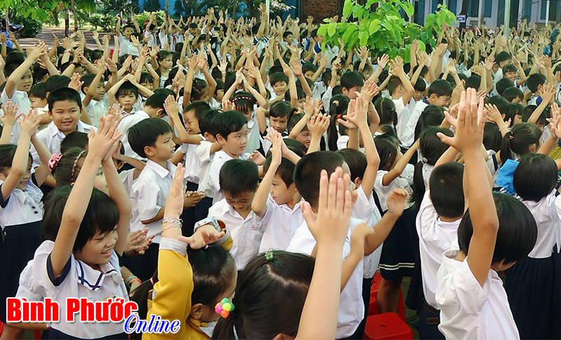 Phước Long: Triển khai mẫu “Tiết chào cờ thân thiện”
