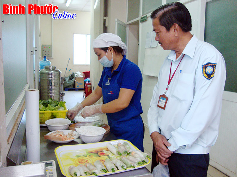 Tăng cường quản lý bình ổn thị trường trong dịp Tết Nguyên đán Ất Mùi 2015