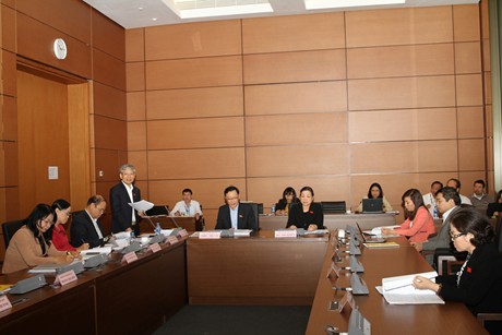 Quốc hội thảo luận sửa đổi c&aacute;c luật thuế