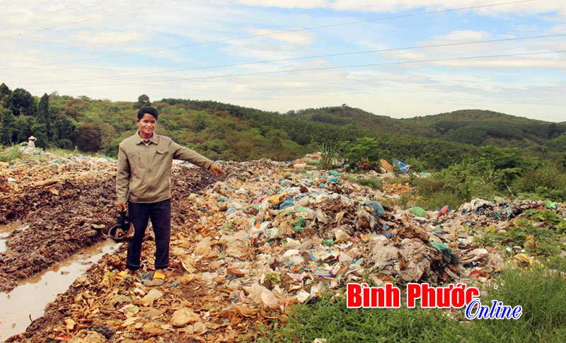 Ô nhiễm bãi rác tập trung của huyện Bù Đăng: “Quýt làm, cam chịu”