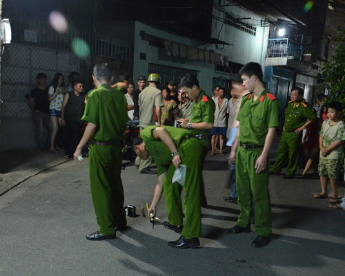 X&ocirc;ng v&agrave;o nh&agrave;, s&aacute;t hại một phụ nữ d&atilde; man