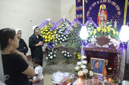 "Gói quà ngày 20-11" phát nổ, 1 người chết: Tang thương bao trùm khu tập thể giáo viên