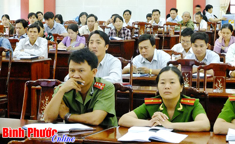 Tập trung v&agrave;o c&aacute;c lĩnh vực nhạy cảm để chống tham nhũng