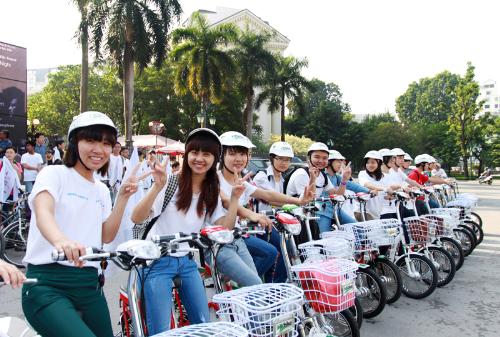 Cuộc thi “An toàn cùng xe đạp điện, xe máy điện” năm 2014