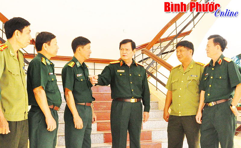 Thứ trưởng Bộ Quốc ph&ograve;ng l&agrave;m việc tại B&igrave;nh Phước