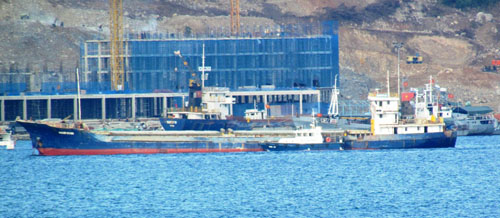 Hai tàu va chạm, 8 thuyền viên mất tích: Đưa ba người bị nạn vào bờ