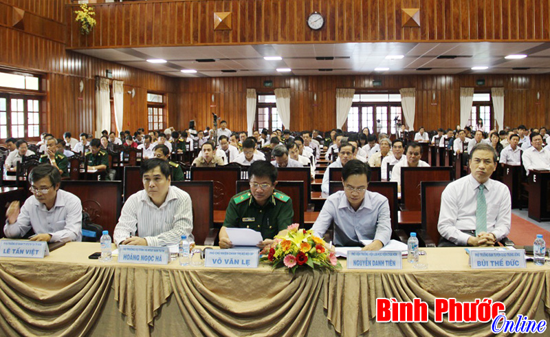 Tọa đ&agrave;m tuy&ecirc;n truyền ph&acirc;n giới, cắm mốc tr&ecirc;n đất liền Việt Nam - Campuchia