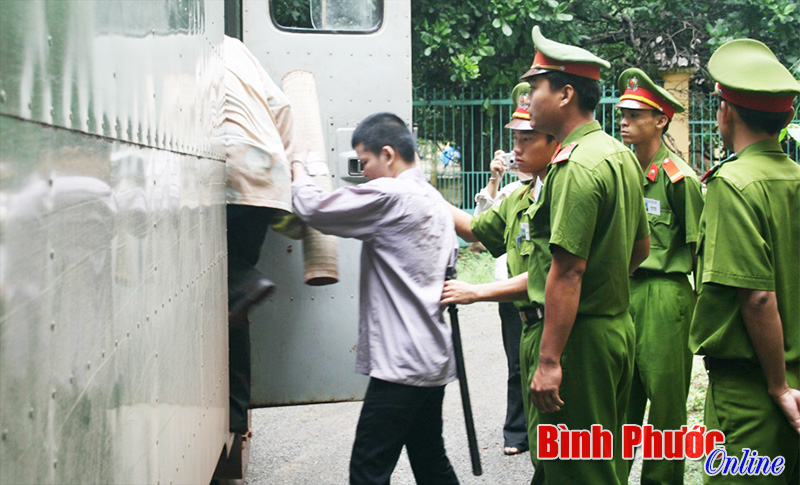 Tội giao cấu với trẻ em c&oacute; n&ecirc;n quy định thời hiệu tố c&aacute;o?