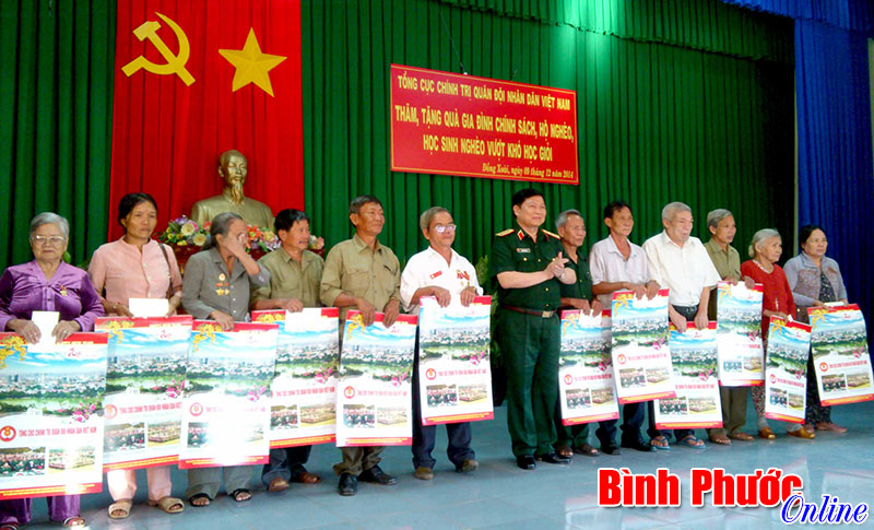 Tổng cục Chính trị tặng 1 tỷ đồng cho các trường mầm non