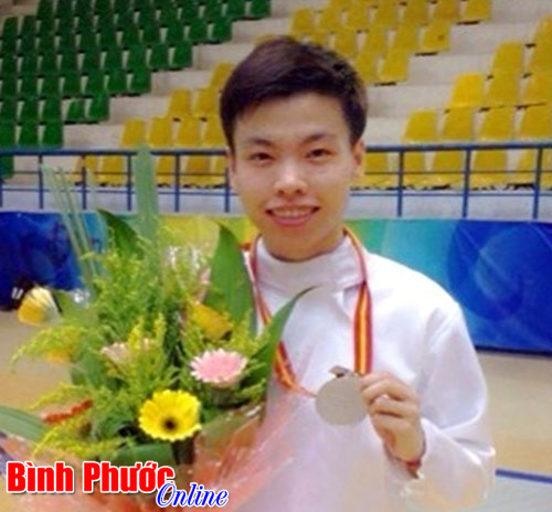 Kiếm thủ Trần Phương Hồng xếp hạng 6 thế giới