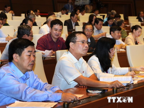 Quốc hội biểu quyết th&ocirc;ng qua Luật thi h&agrave;nh &aacute;n d&acirc;n sự sửa đổi