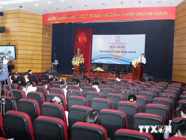 Đ&oacute;ng g&oacute;p t&iacute;ch cực cho đo&agrave;n kết v&agrave; thống nhất của ASEAN