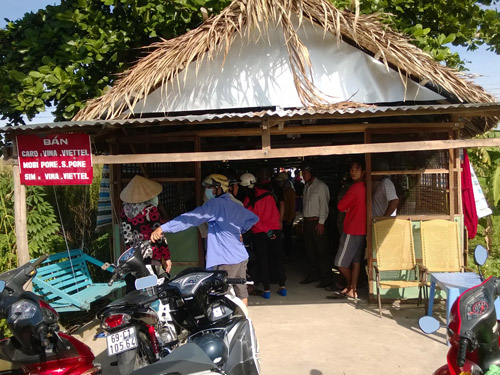 Nghi &aacute;n con tử vong, cha cắt tay tự s&aacute;t