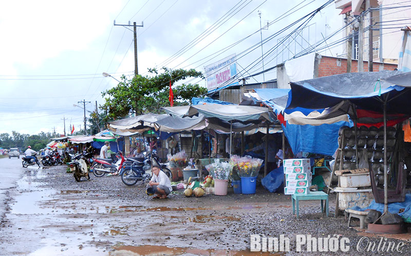 Bổ sung chính sách ưu đãi cho tiểu thương chợ Lộc Hiệp