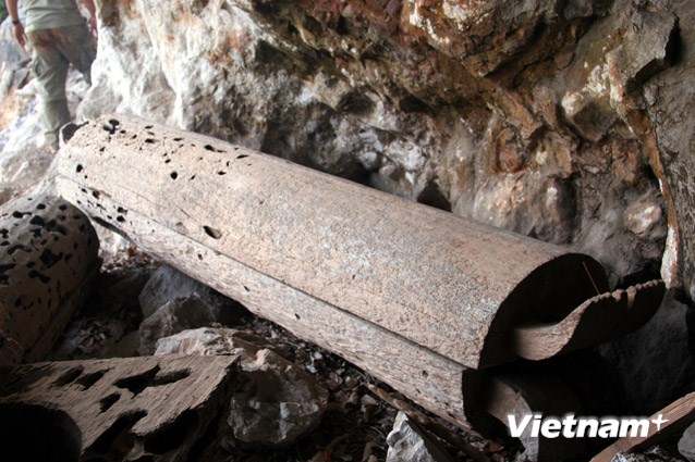 Kỳ bí thế giới mộ cổ táng treo trong hang ở Suối Bàng