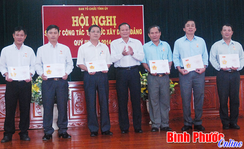 To&agrave;n tỉnh kết nạp mới 1.236 đảng vi&ecirc;n 