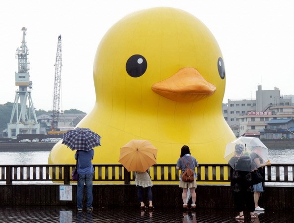 Chú Vịt Vàng khổng lồ sắp đến Thành phố Hồ Chí Minh