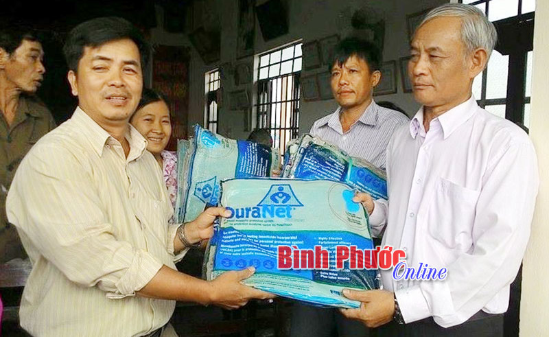 Đồng Xoài cấp phát 45.000 mùng phòng chống sốt rét