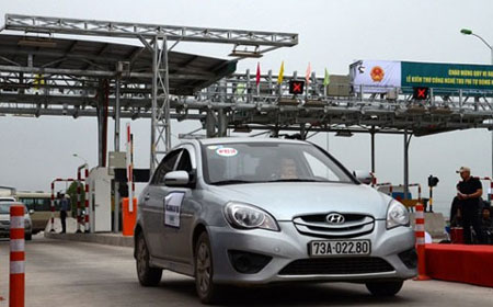 Từ ngày 21-4, thu phí tại trạm thu phí tự động không dừng đầu tiên