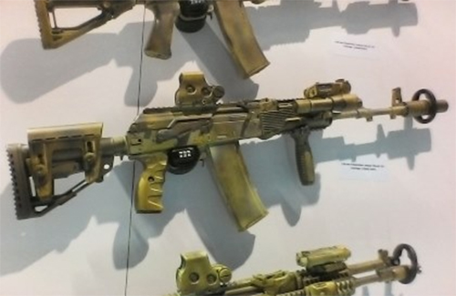 Nga giới thiệu súng trường AK phiên bản mới tại IDEX-2015