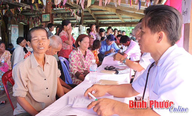 Khi người lính là thầy thuốc