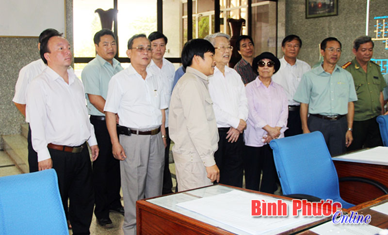 Nguy&ecirc;n Chủ tịch nước Trần Đức Lương kết th&uacute;c chuyến c&ocirc;ng t&aacute;c tại B&igrave;nh Phước