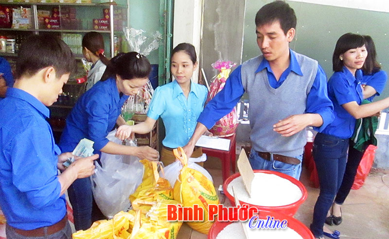Thanh niên Bình Long: Hiệu quả bước đầu từ mô hình tổ hợp tác