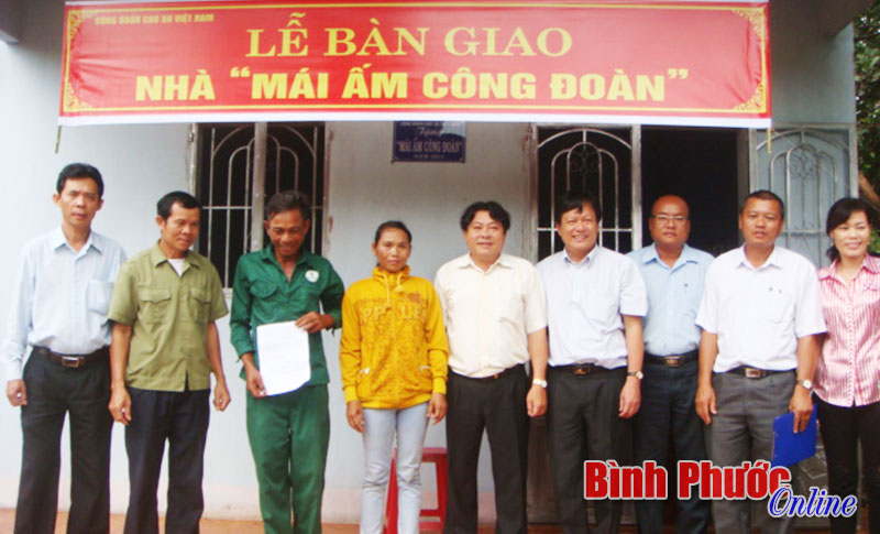 Công đoàn công ty cao su Bình Long: Điểm tựa vững chắc của người lao động