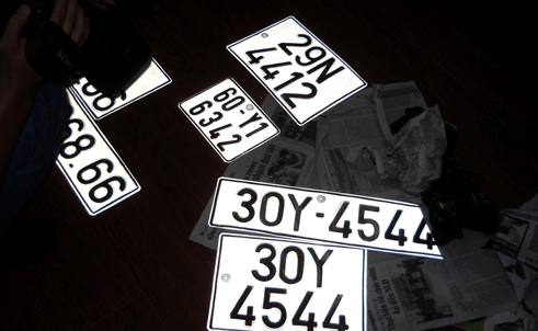 C&ocirc;ng an sẽ xử l&yacute; nghi&ecirc;m xe gắn biển số giả