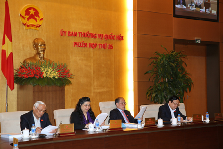 UBTVQH b&agrave;n thảo dự luật Trưng cầu &yacute; d&acirc;n