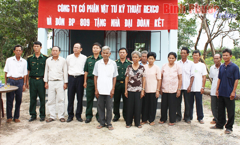Chương tr&igrave;nh bộ đội bi&ecirc;n ph&ograve;ng tăng cường về x&atilde; bi&ecirc;n giới: Gắn kết t&igrave;nh qu&acirc;n d&acirc;n