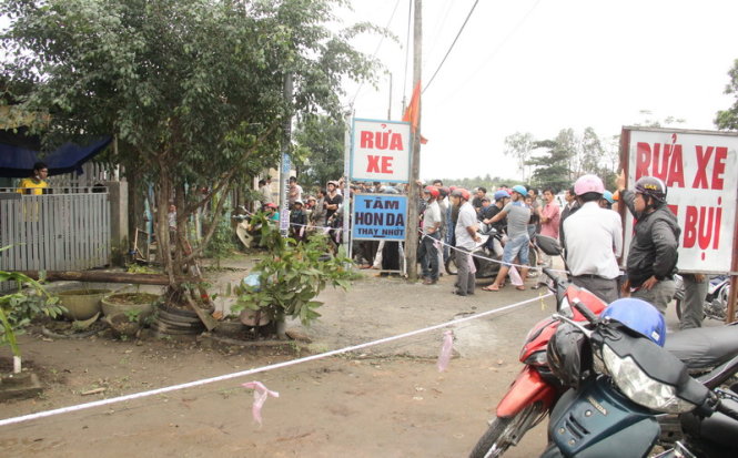 Một c&ocirc;ng an vi&ecirc;n bị đ&acirc;m chết tại nh&agrave;