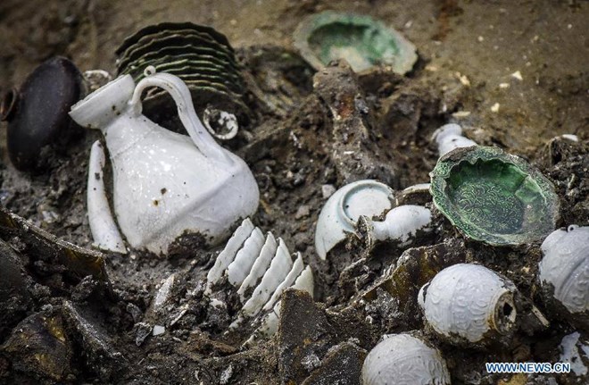 Trung Quốc: Tìm thấy 60.000 cổ vật trên tàu buôn chìm hơn 800 năm