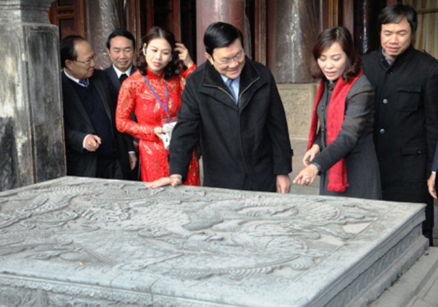 Chủ tịch nước Trương Tấn Sang thăm, l&agrave;m việc tại Ninh B&igrave;nh, H&agrave; Nam