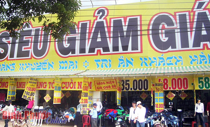 Dịp giáp tết: Hàng “siêu giảm giá” lên ngôi