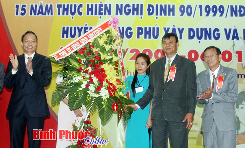 Đồng Ph&uacute; họp mặt kỷ niệm 15 năm x&acirc;y dựng v&agrave; ph&aacute;t triển