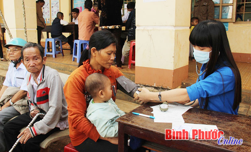 Ấm &aacute;p hoạt động t&igrave;nh nguyện Xu&acirc;n bi&ecirc;n giới