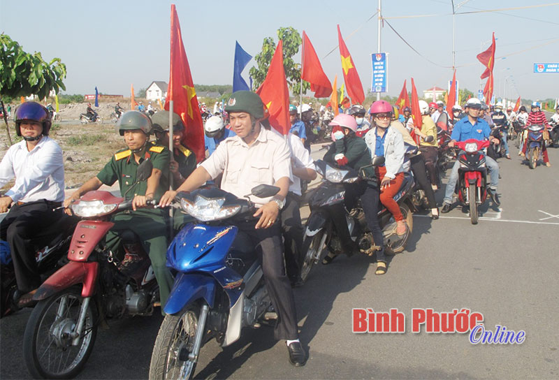 Huyện Hớn Quản phát động tuyên truyền tiết kiệm năng lượng - hưởng ứng giờ trái đất năm 2015