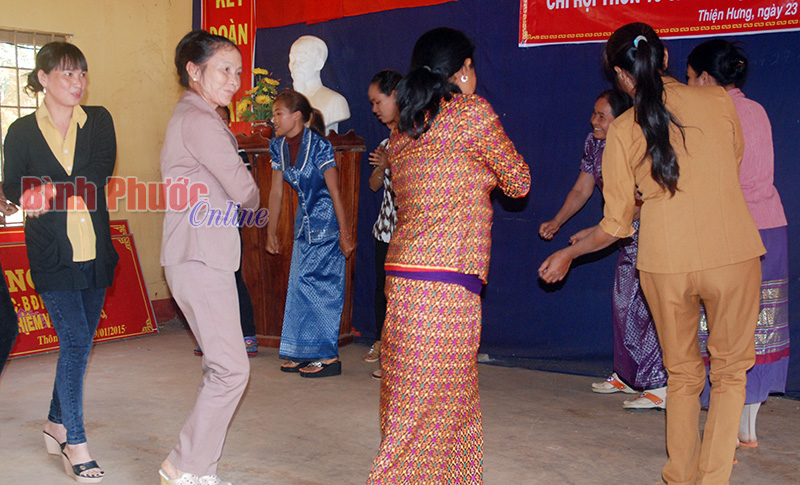 Hiệu quả từ tổ d&acirc;n vận th&ocirc;n ấp ở B&ugrave; Đốp